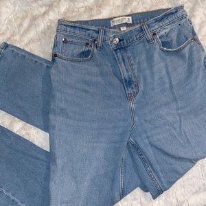 Abercrombie cross over curve-love jeans